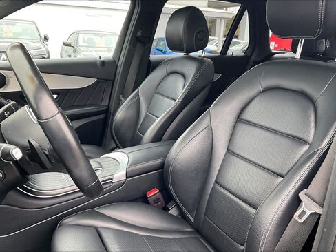 Used 2022 Mercedes-Benz GLC 300 image 21