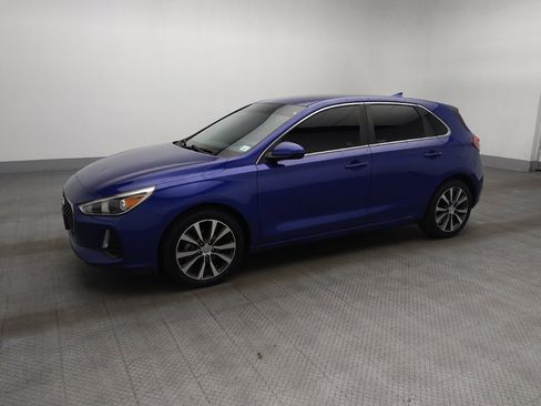 Used 2019 Hyundai Elantra GT image 2