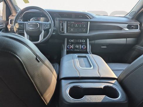 Used 2023 GMC Yukon Denali w/ LPO, Floor Liner Package AWD/4WD image 3