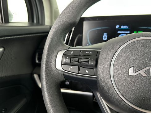 Used 2023 Kia Sportage LX image 23