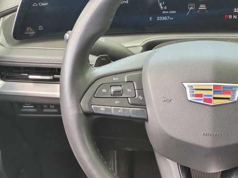 Used 2024 Cadillac XT4 Premium Luxury image 11