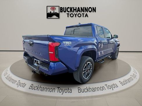 Used 2025 Toyota Tacoma TRD Sport w/ TRD Sport Premium Package AWD/4WD image 5