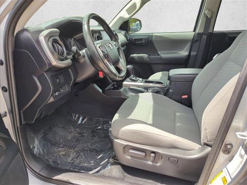 Certified 2021 Toyota Tacoma SR5 AWD/4WD image 13