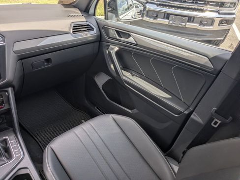 Used 2023 Volkswagen Tiguan SE R-Line FWD image 19