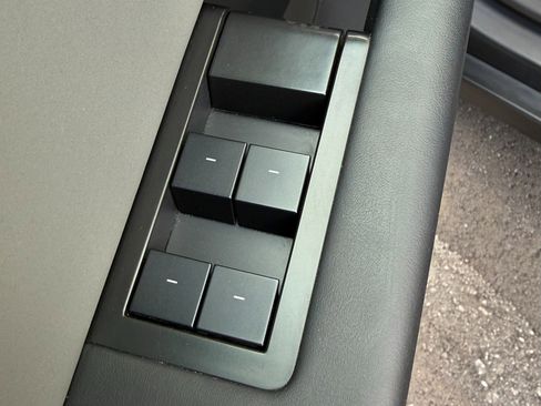Used 2024 Tesla Cybertruck AWD Crew Cab image 48