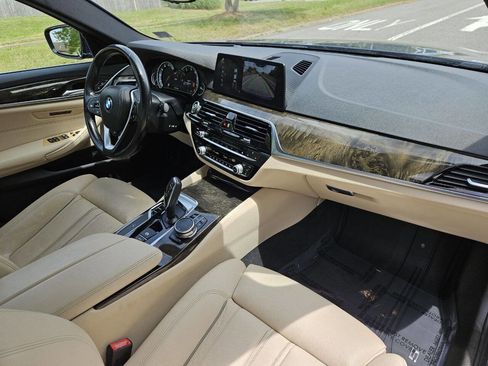 Used 2018 BMW 530i RWD image 17