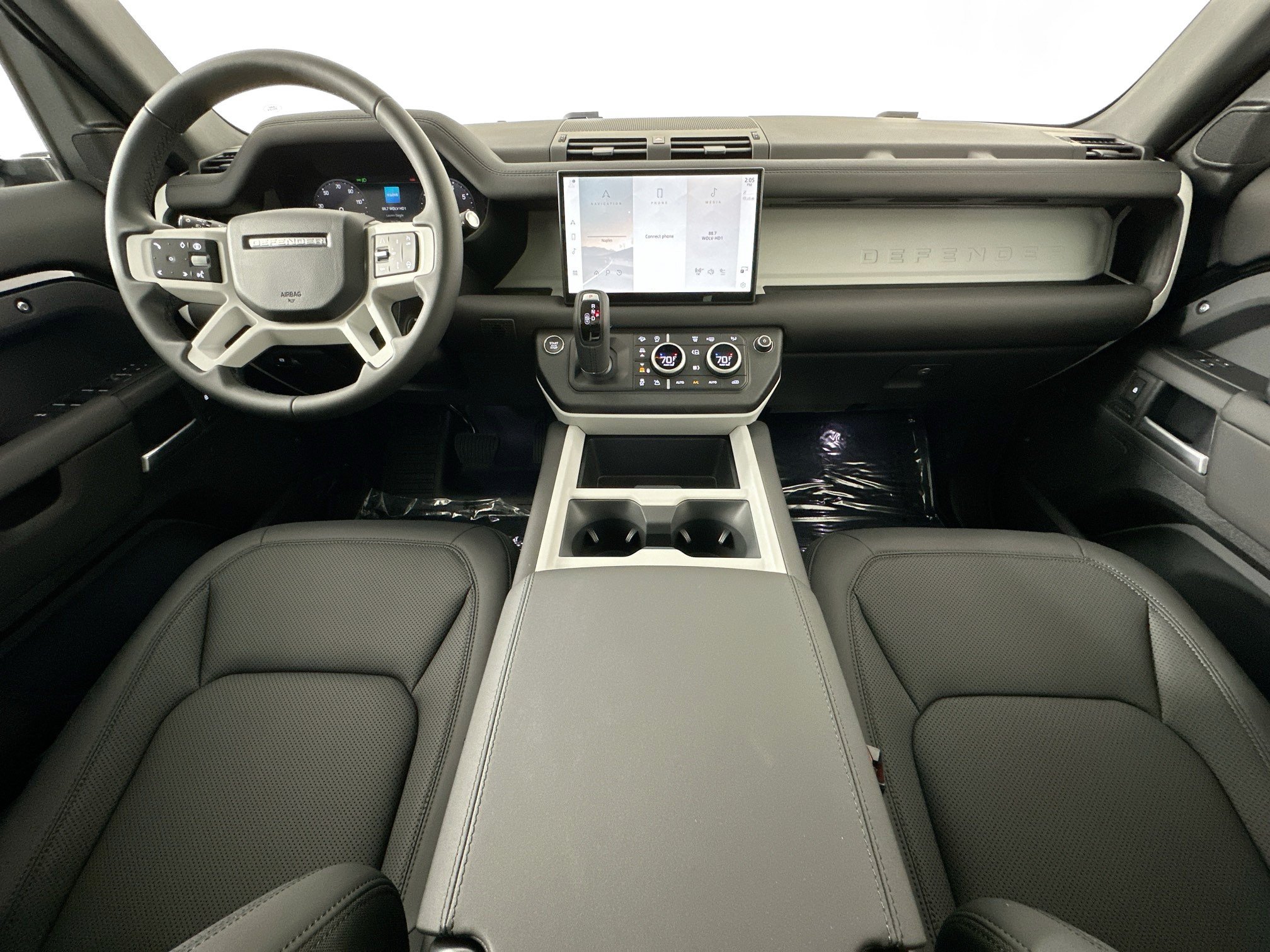 Certified 2025 Land Rover Defender 110 S AWD/4WD image 21