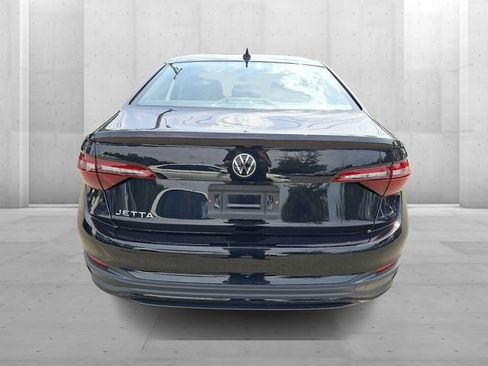 Used 2022 Volkswagen Jetta S FWD image 5