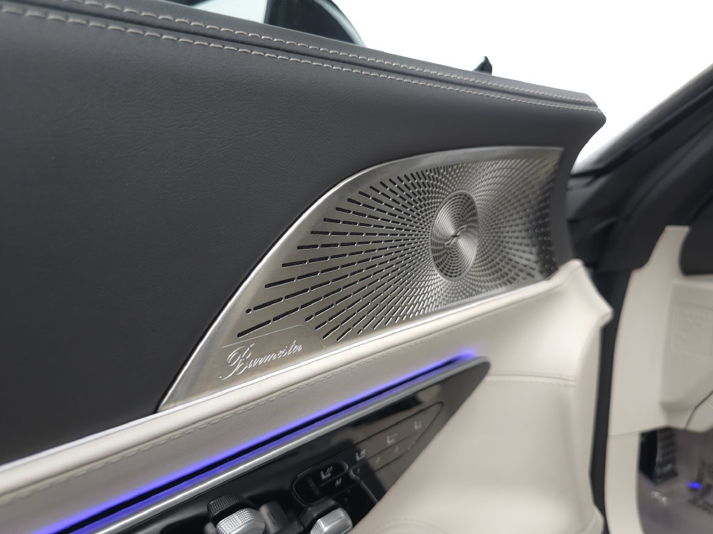 Certified 2022 Mercedes-Benz SL 63 AMG 4MATIC w/ Driver Assistance Package image 8