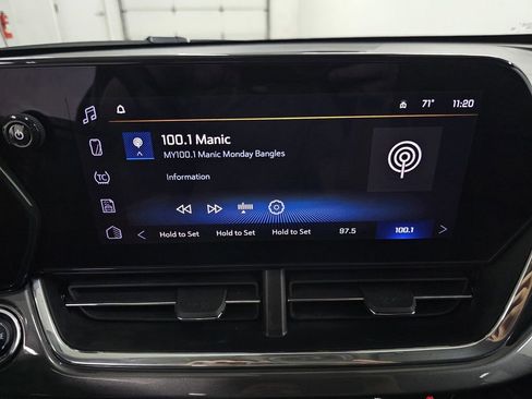 Used 2025 Chevrolet Trax ACTIV w/ Driver Confidence Package FWD image 16