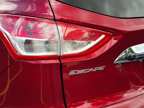 Used 2014 Ford Escape Titanium FWD image 24