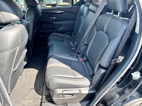 Used 2025 Honda Pilot EX-L image 24