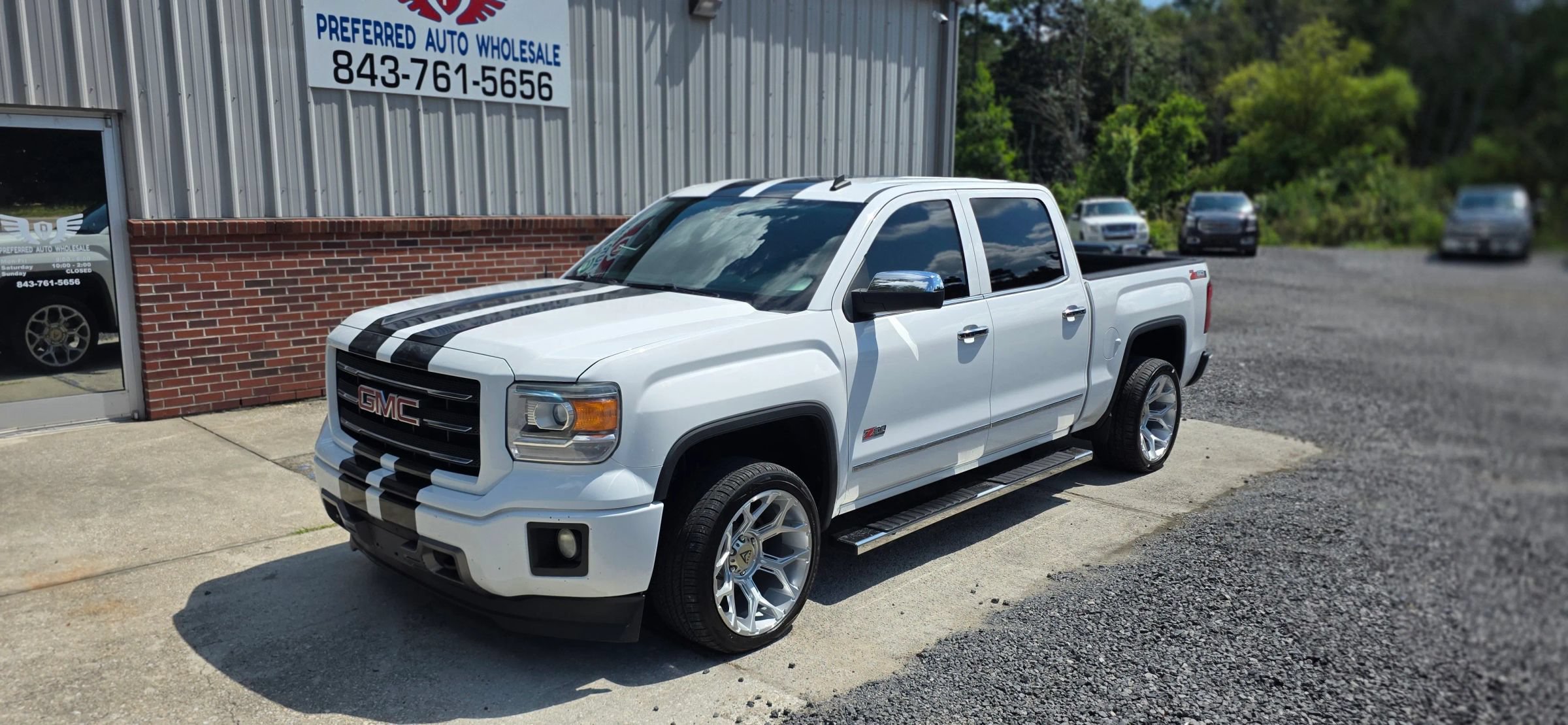 Used 2014 GMC Sierra 1500 SLE w/ All-Terrain Package AWD/4WD image 1