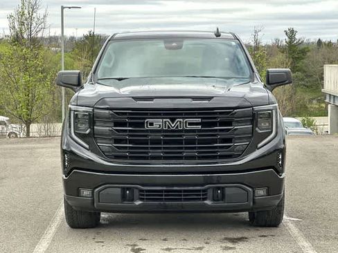 Used 2024 GMC Sierra 1500 Elevation w/ LPO, Elevation Black Package image 19