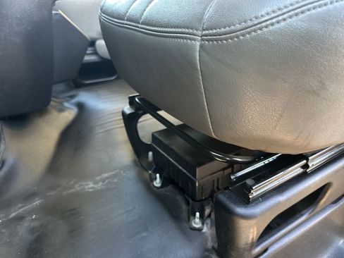 Used 2020 Chevrolet Express 2500 image 12