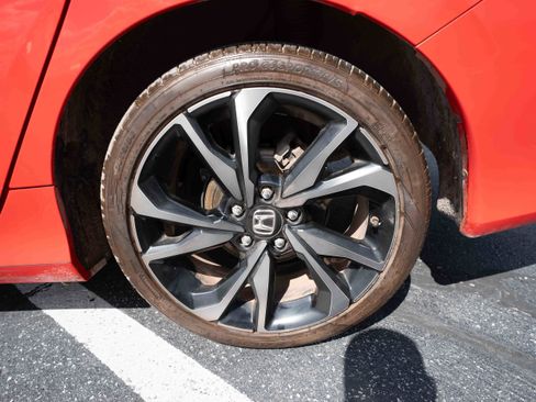 Used 2020 Honda Civic Sport image 28