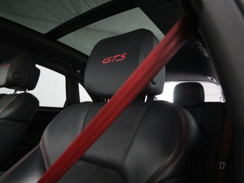 Used 2018 Porsche Macan GTS AWD/4WD image 56