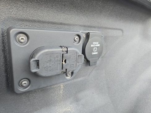 Used 2025 RAM 2500 Tradesman AWD/4WD image 5
