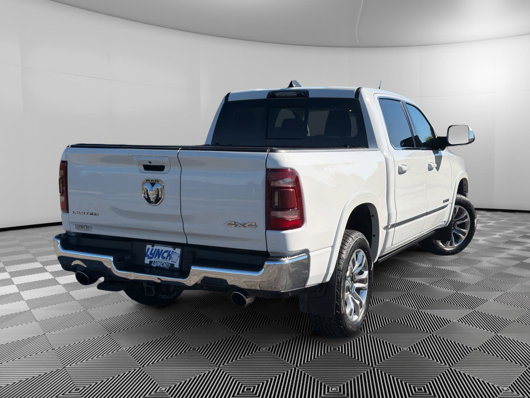 Used 2023 RAM 1500 Limited AWD/4WD image 4