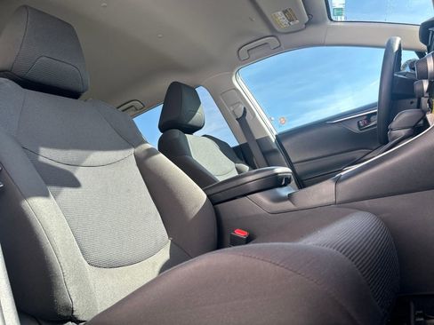 Used 2024 Toyota RAV4 LE image 22