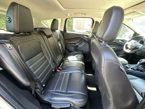 Used 2018 Ford Escape Titanium AWD/4WD image 23