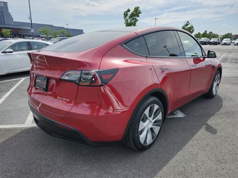 Used 2023 Tesla Model Y Long Range AWD/4WD image 15
