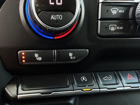 Used 2021 Chevrolet Silverado 1500 LT image 30