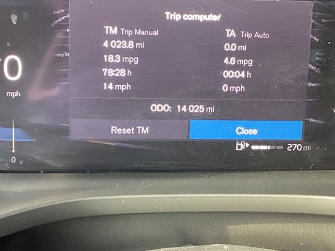 Certified 2023 Volvo XC60 B5 Plus w/ Climate Package image 22