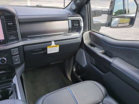 New 2026 Ford F250 Platinum image 17