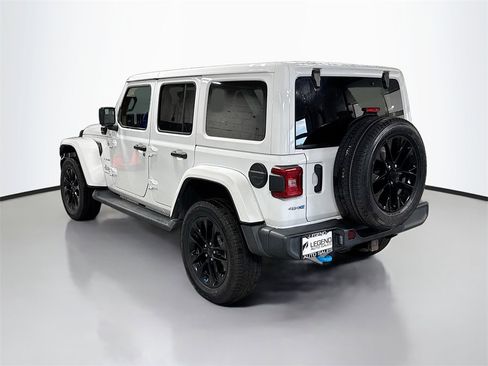 Used 2023 Jeep Wrangler Unlimited Sahara w/ Cold Weather Group image 9