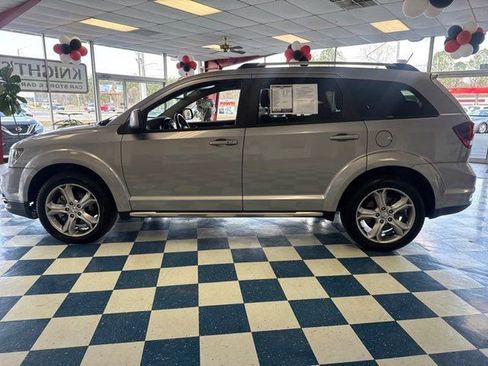 Used 2017 Dodge Journey Crossroad image 4