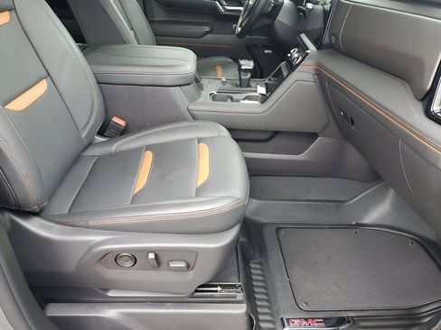 Used 2024 GMC Sierra 1500 AT4 w/ AT4 Premium Package image 16