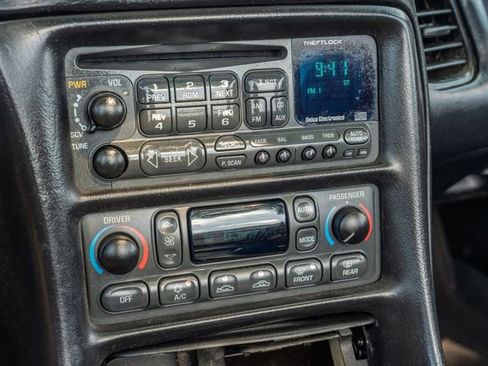 Used 2002 Chevrolet Corvette Convertible w/ Preferred Equipment Group2 image 26