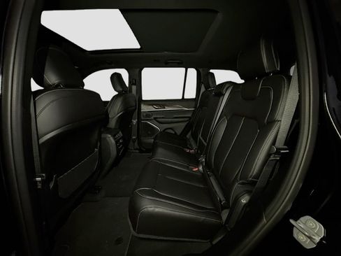 New 2026 Jeep Grand Cherokee Limited AWD/4WD image 15