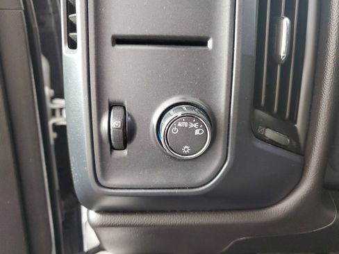 Used 2019 Chevrolet Silverado 1500 Custom image 24