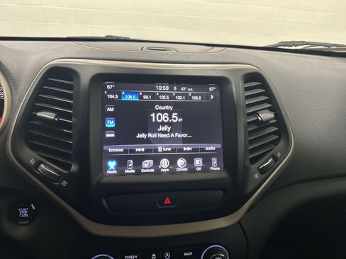 Used 2016 Jeep Cherokee 75th Anniversary image 23