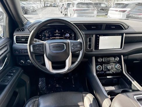 Used 2024 GMC Yukon XL Denali RWD image 24
