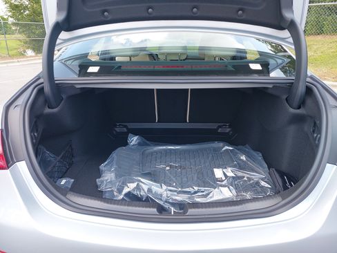 Used 2025 Mercedes-Benz C 300 Sedan image 14