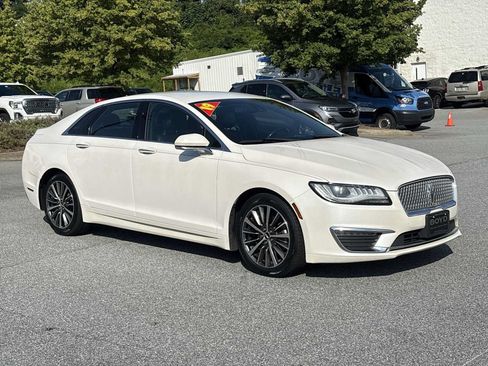 Used 2019 Lincoln MKZ Premiere FWD image 4