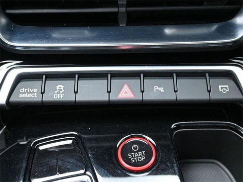 Used 2022 Audi e-tron GT Premium Plus image 25