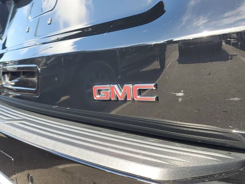 Used 2025 GMC Yukon Denali w/ Sun & Power Step Package AWD/4WD image 6