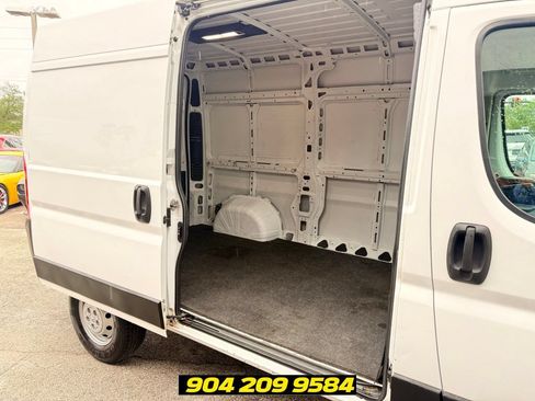 Used 2021 RAM ProMaster 2500 w/ Convenience Group FWD image 24
