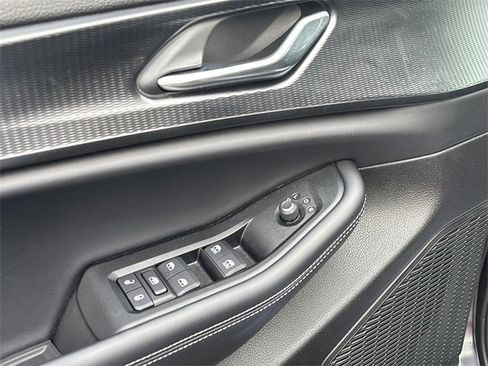 Certified 2025 Jeep Grand Cherokee Laredo X w/ Luxury Tech Group I image 17