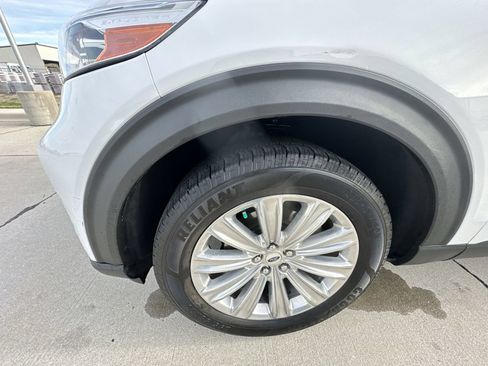 Used 2020 Ford Explorer Limited AWD/4WD image 34