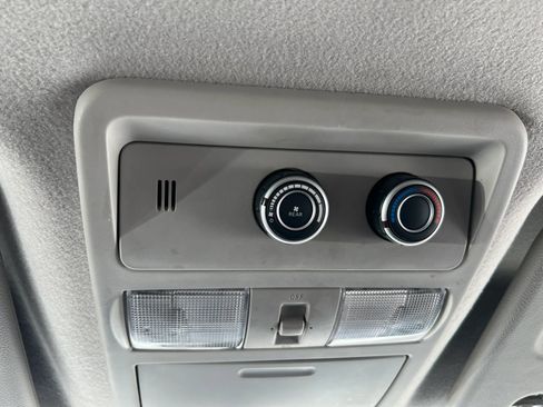 Used 2020 Nissan NV 3500 S RWD image 22