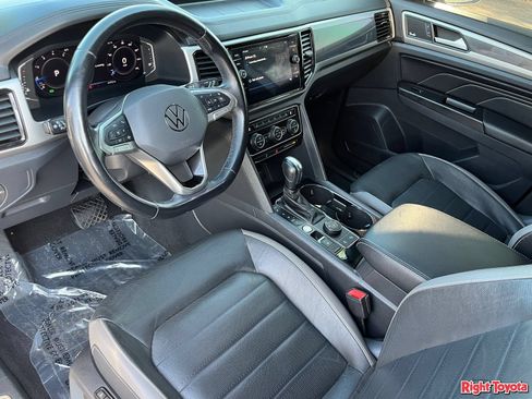 Used 2020 Volkswagen Atlas Cross Sport SEL Premium AWD/4WD image 19