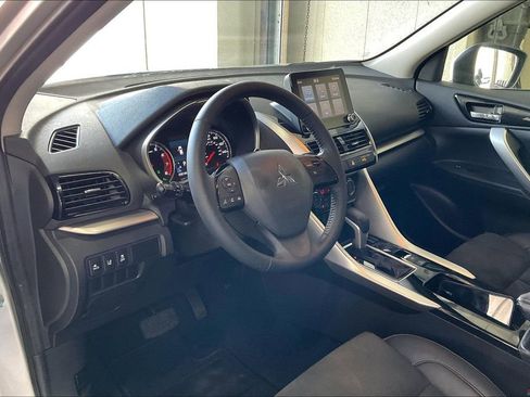 Used 2022 Mitsubishi Eclipse Cross SE image 4