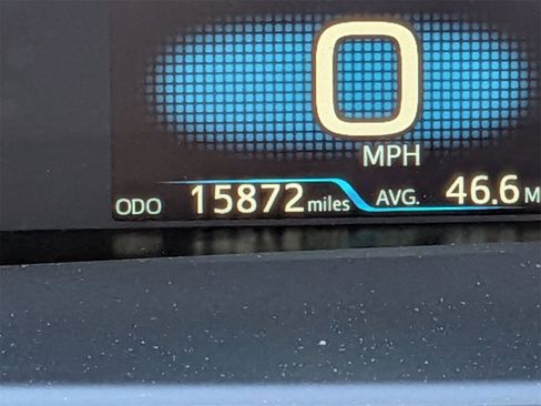 Used 2021 Toyota Prius XLE image 21