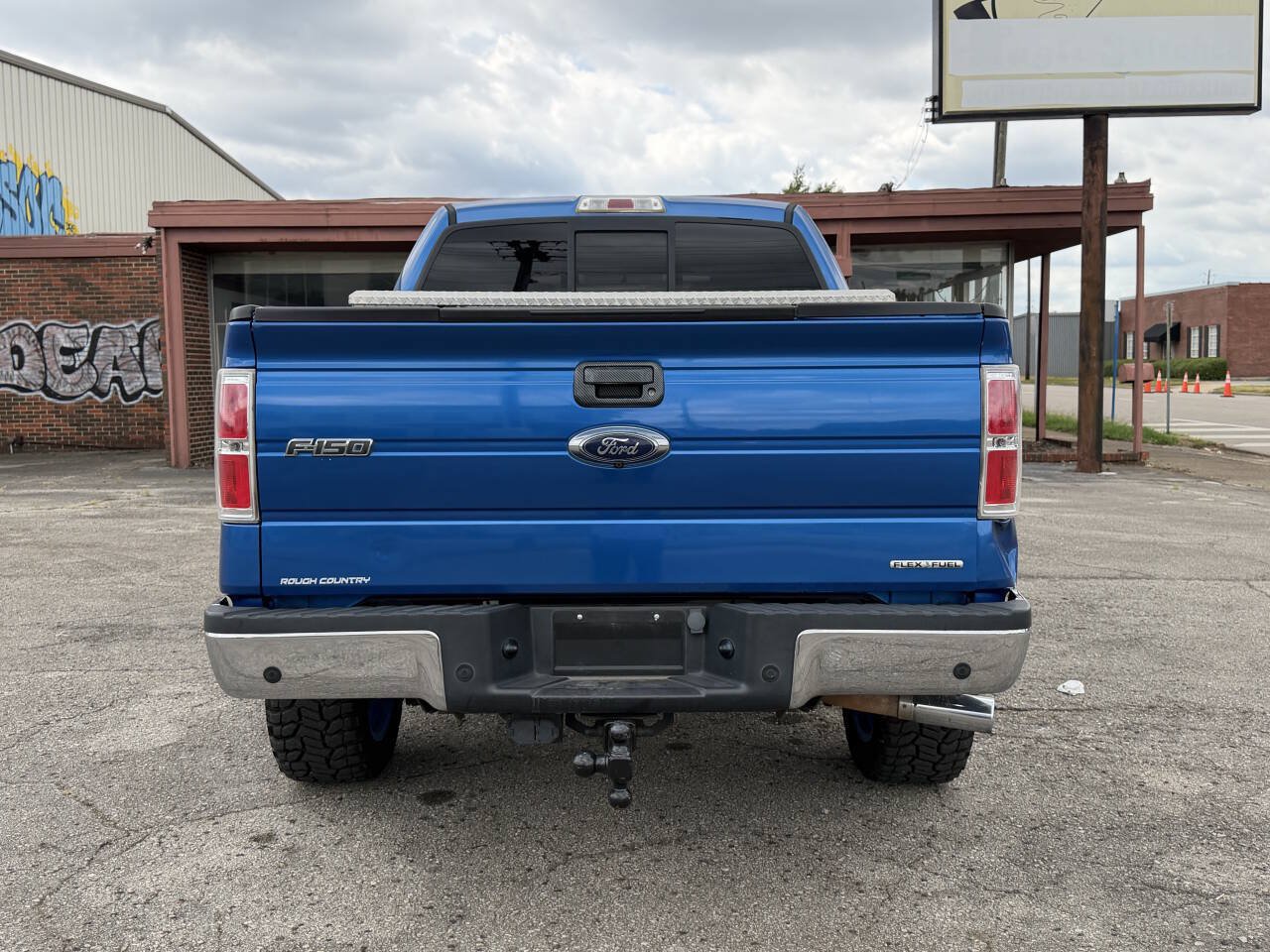 Used 2014 Ford F150 XLT w/ Equipment Group 302A Luxury AWD/4WD image 9