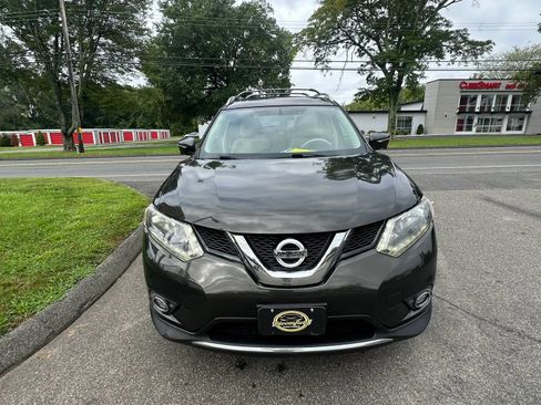 Used 2015 Nissan Rogue SV w/ SV Premium Package AWD/4WD image 2
